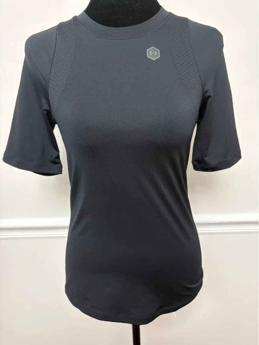 Under Armour Rush HeatGear Short Sleeve Training Top Women’s XS Black